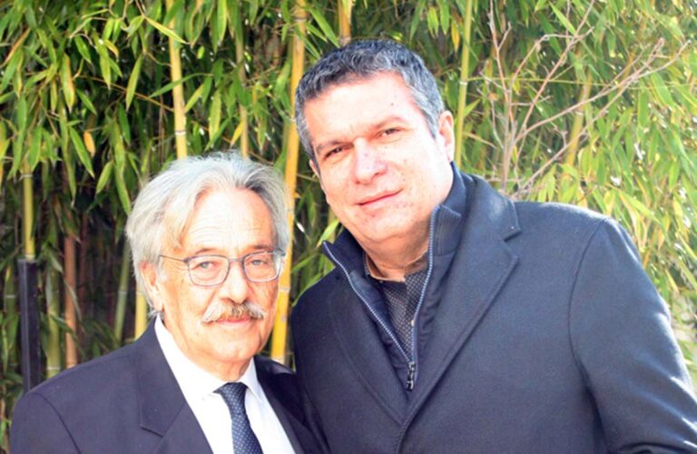 Δυνατή απάντηση Βράχνου. Μαζί του ο Νίκος Πέππας