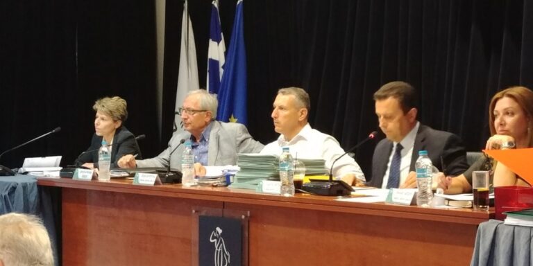 Έδωσε απαντήσεις για όλα τα κρίσιμα θέματα της πόλης ο Θ. Αμπατζόγλου στο πρώτο Δημοτικό Συμβούλιο