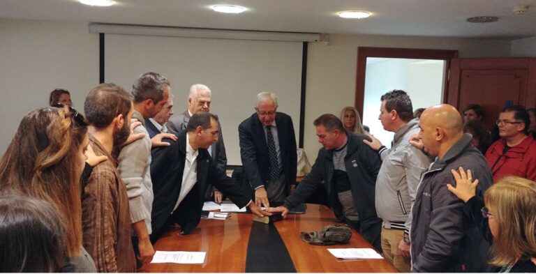 Ορκωμοσία δεκατριών ακόμη μόνιμων εργαζομένων στον τομέα της καθαριότητας από το Δήμαρχο Αμαρουσίου Θεόδωρο Αμπατζόγλου