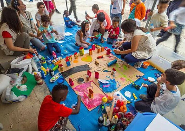 Ναι στη φιλοξενία των προσφύγων, Ναι στο φλέμινγκ λέει η Ένωση Συλλόγων Γονέων και Κηδεμόνων Αμαρουσίου
