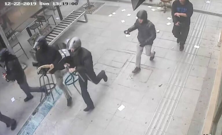 Διέρευσαν στο διαδίκτυο βίντεο από τα επεισόδια. Πρωτογνωρες σκηνές βίας στο κέντρο της πόλης