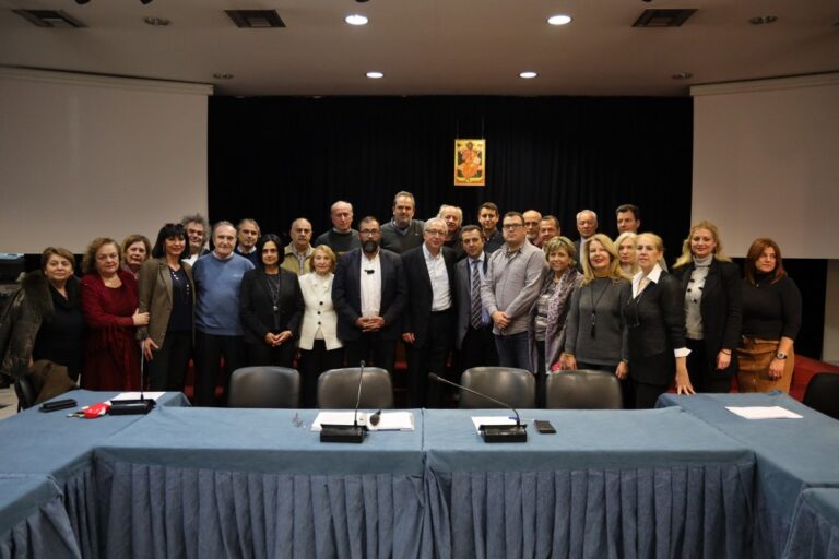 Βράβευση των ιδιοκτητών φροντιστηρίων για την πολύτιμη εθελοντική προσφορά τους στο Κοινωνικό Φροντιστήριο