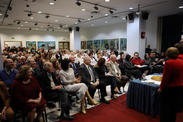 Στην κοπή πίτας των ΚΑΠΗ Αμαρουσίου, ο Δήμαρχος Αμαρουσίου Θεόδωρος Αμπατζόγλου