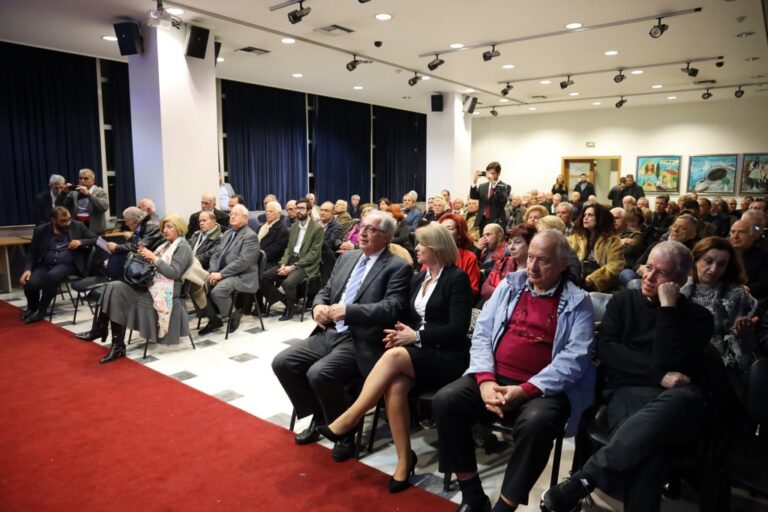 Παρουσία του Δημάρχου Αμαρουσίου Θεόδωρου Αμπατζόγλου η εκδήλωση – συζήτηση στο Δημαρχείο για τις γεωπολιτικές εξελίξεις