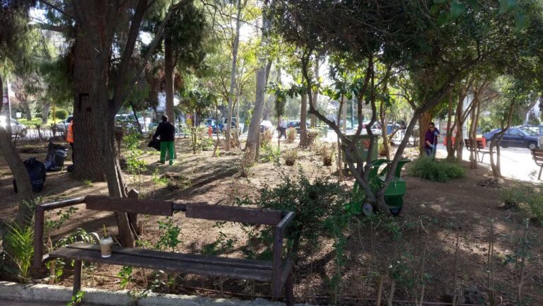Εργασίες καθαριότητας κοινόχρηστων χώρων στις Εργατικές Κατοικίες και το Πολύδροσο