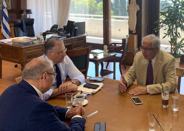 Υπουργείο Εσωτερικών και Τοπική Αυτοδιοίκηση μία ομπρέλα προστασίας την περίοδο της πανδημίας
