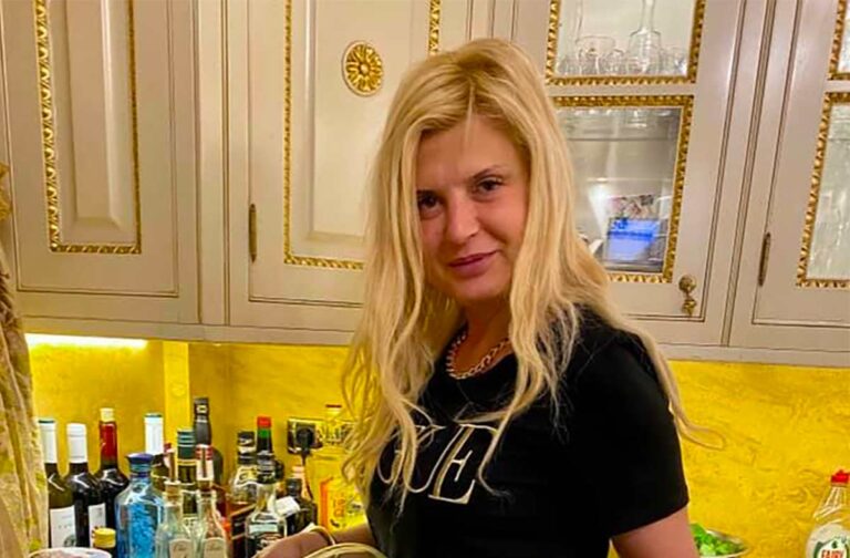 Η Μαρίνα Πατούλη χρυσοχέρα στην κουζίνα (φωτογραφία)