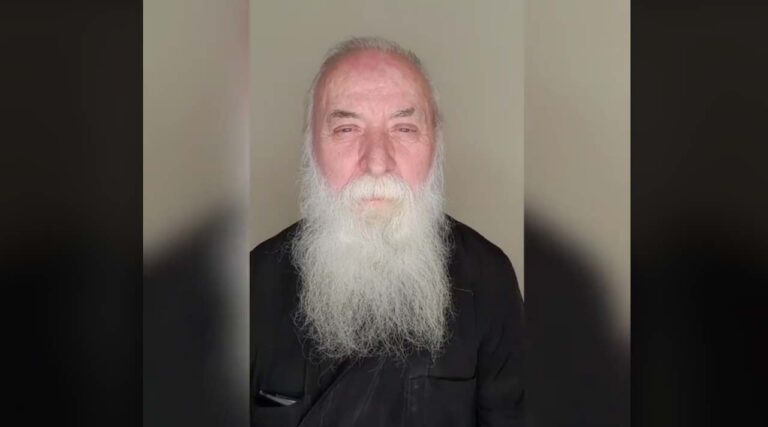 Ο πατέρας Λάμπρος θέλει να μας πει μια όμορφη ιστορία (βίντεο)