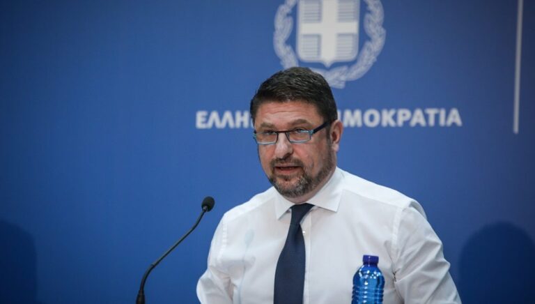 Επεκτείνεται από αύριο η υποχρεωτική χρήση μάσκας