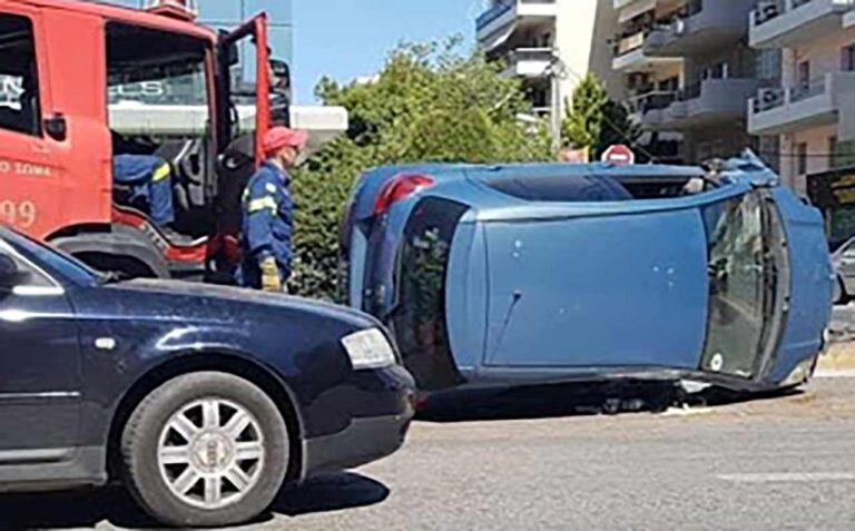 Ανετράπη αυτοκίνητο στην λεωφόρο Κηφισίας στο Μαρούσι