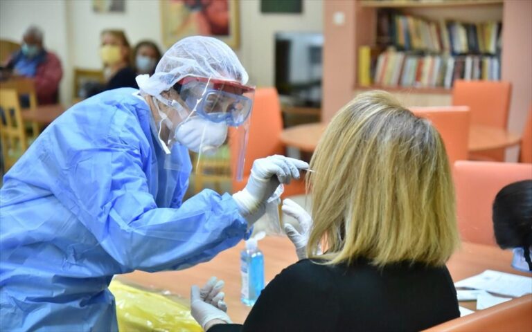 Κορωνοϊός: 1259 νέα κρούσματα και 102 διασωληνωμένοι