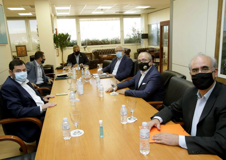 Συνάντηση δημάρχων Αμαρουσίου, Ηρακλείου, Λυκόβρυσης-Πεύκης, Κηφισιάς με τον Περιφερειάρχη Αττικής Γ. Πατούλη