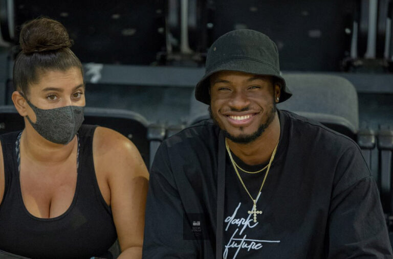 Τι έκανε ο Θανάσης Αντετοκούμπο στο κλειστό του Αγίου Θωμά;