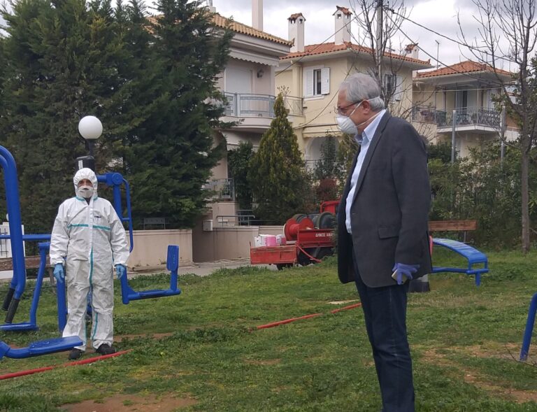 Ο Δήμος Αμαρουσίου συνεχίζει με σταθερό προγραμματισμό τους καθαρισμούς και απολυμάνσεις σε όλα τα κοινόχρηστα σημεία