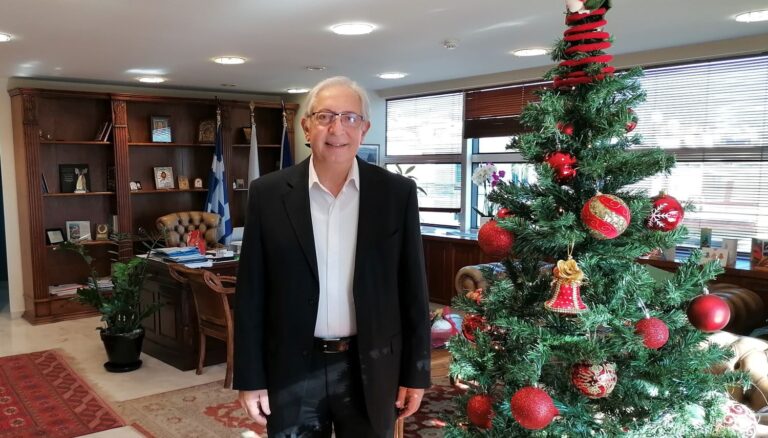 Ευχές στα μέσα κοινωνικής δικτύωσης από τον Δήμαρχο Αμαρουσίου Θεόδωρο Αμπατζόγλου