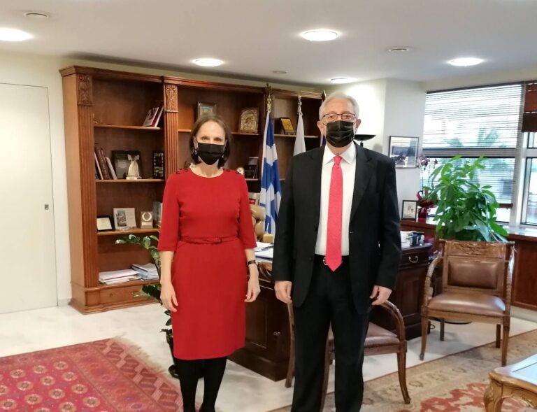 Με τη συμμετοχή εκατοντάδων πολιτών πραγματοποιήθηκε η διαδικτυακή εκδήλωση για την Ημέρα της Γυναίκας με θέμα: