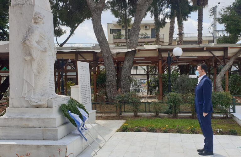 Φόρος τιμής στην 200η επέτειο της Επανάστασης του 1821 από το Ενωμένο Μαρούσι και τον Γιώργο Καραμέρο