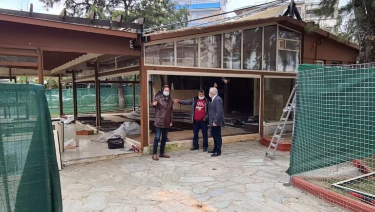 Ξεκίνησαν οι εργασίες κατεδάφισης αυθαίρετης κατασκευής επί της πλατείας Γαρδέλη