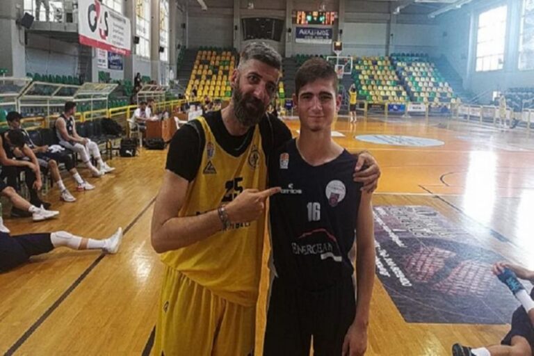 Φοβερός Γκαγκαλούδης: αποφάσισε να «χαρίσει» δύο πόντους σε 16χρονο αντίπαλό του