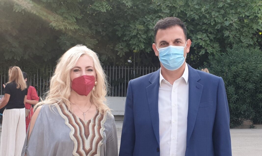 ενωμενο μαρουσι καραμερος