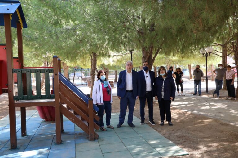 7 από τις 13 νέες παιδικές χαρές εγκαινίασε ο Θ. Αμπατζόγλου