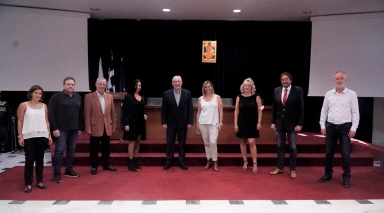 Συνάντηση Αμπατζόγλου με το νέο Διοικητικό Συμβούλιο του Εμπορικού Συλλόγου