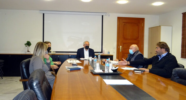 Συνάντηση του Δημάρχου με τα Αθλητικά Σωματεία «ΟΔΥΣΣΕΑΣ ΑΜΑΡΟΥΣΙΟΥ» και «ΠΑΡΑΔΕΙΣΟΣ ΑΜΑΡΟΥΣΙΟΥ»