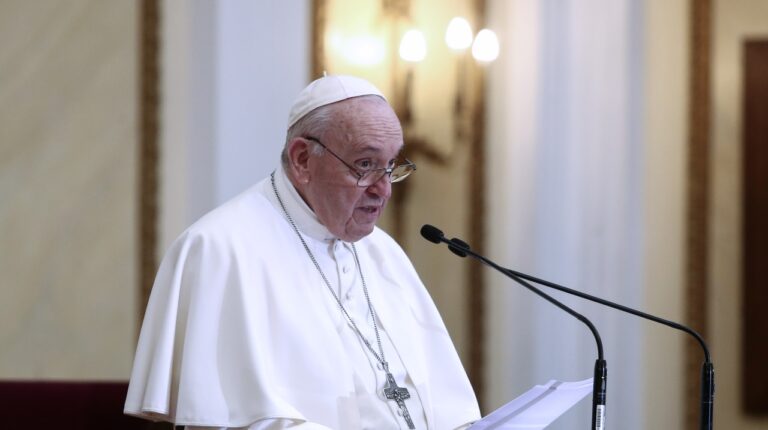 Στο Μαρούσι βρέθηκε ο Πάπας Φραγκίσκος όπου συναντήθηκε με νέους στις Ουρσουλίνες