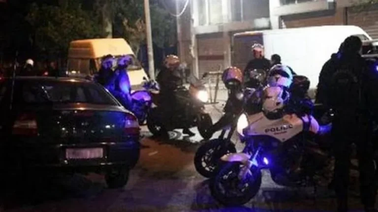 Επιτέθηκαν σε ανήλικο με ρόπαλα και καδρόνια στον σταθμό του ΗΣΑΠ Αμαρουσίου