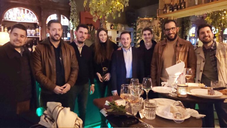 H ONNΕΔ Αμαρουσίου έκοψε την Πρωτοχρονιάτικη Βασιλόπιτα