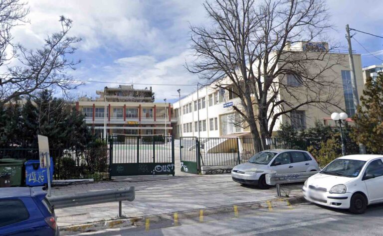 Δελτίο Τύπου της Ένωσης Συλλόγων Γονέων Αμαρουσίου για τη μετατροπή του 1ου Γυμνασίου και 1ου Λυκείου σε Πειραματικά