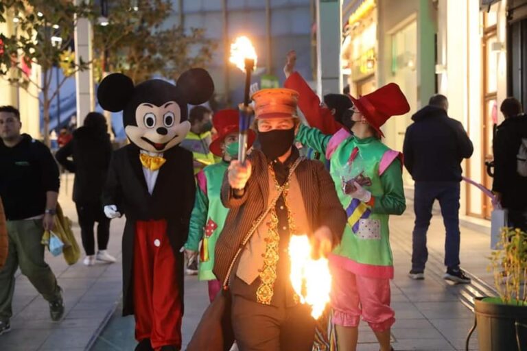 Πολλές εκπλήξεις και ένα διαδραστικό θεατρικό πρόγραμμα για τα Μαρουσιωτάκια αυτό το Σάββατο