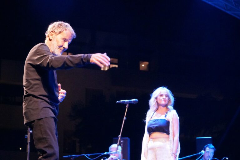 Ο Σταύρος Ξαρχάκος παρουσίασε “Τα ωραιότερα τραγούδια” στο Φεστιβάλ Δήμου Αμαρουσίου 2022