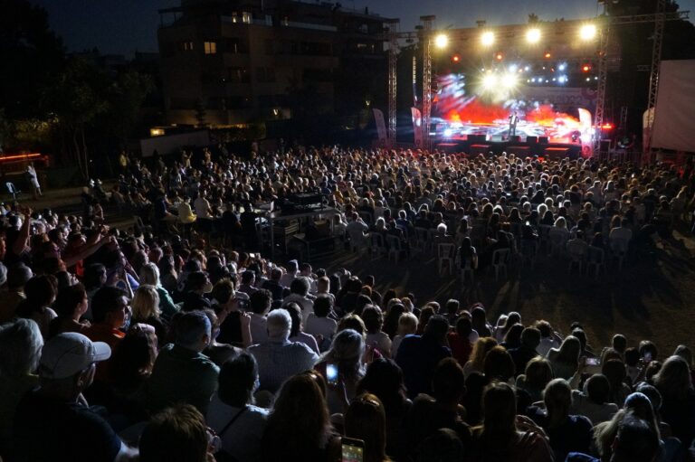 Υπέροχες ερμηνείες από τον Γιάννη Πλούταρχο στο Φεστιβάλ Δήμου Αμαρουσίου 2022