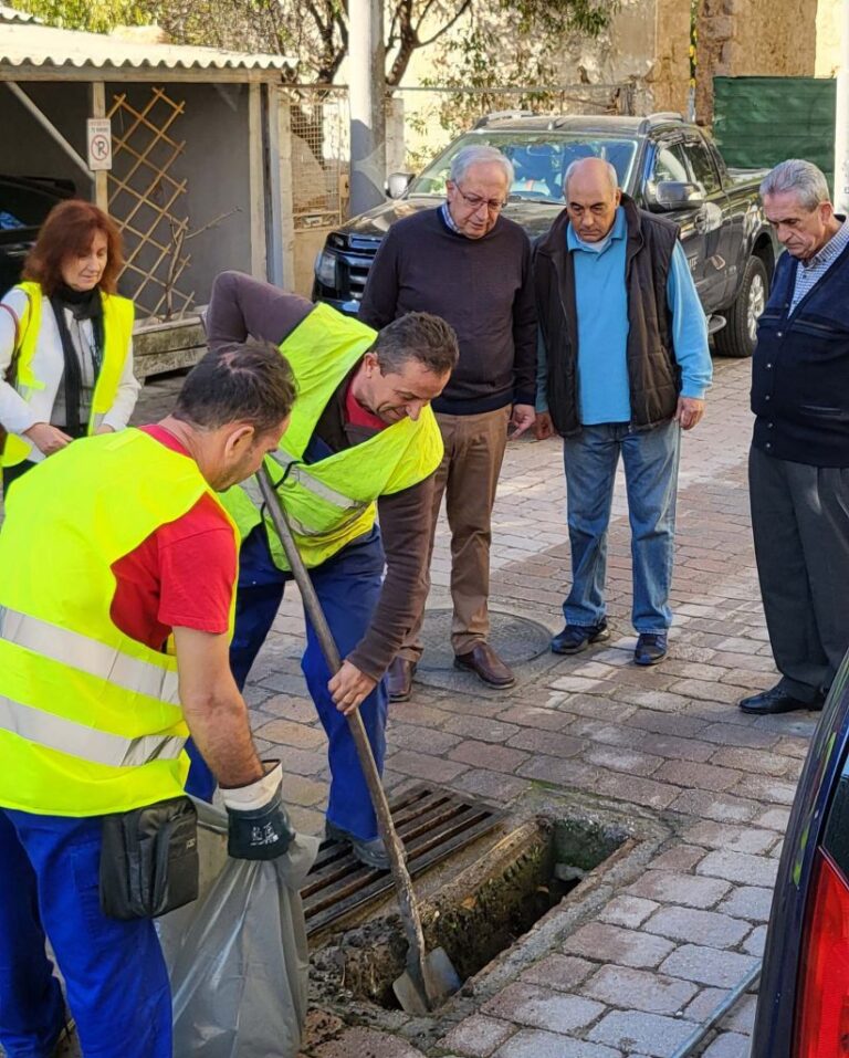 Εργασίες καθαρισμού φρεατίων απορροής υδάτων στο Δήμο Αμαρουσίου