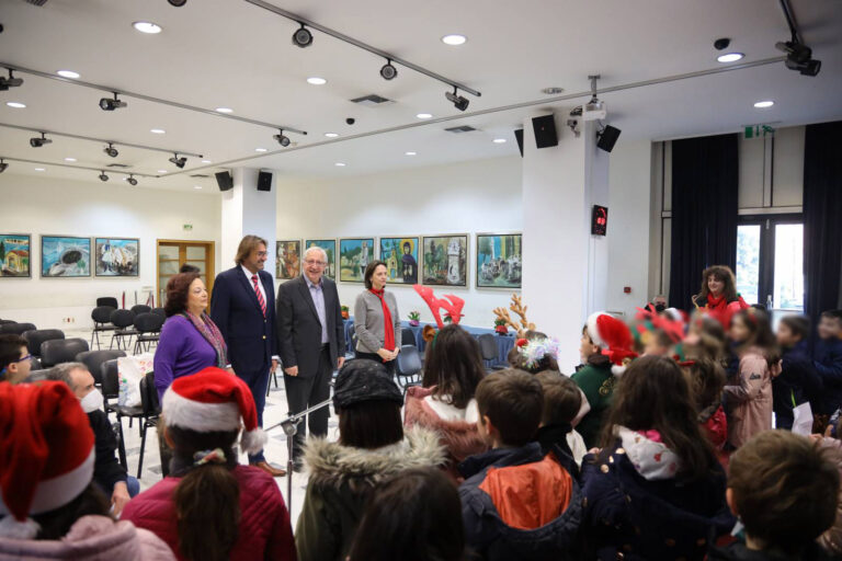 Χριστουγεννιάτικα κάλαντα  στο Δήμαρχο Αμαρουσίου από παιδιά Παιδικών Σταθμών, Νηπιαγωγείων και Δημοτικών της πόλης