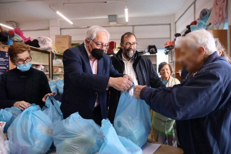 Ευχαριστίες του Δημάρχου Αμαρουσίου στους χορηγούς που στηρίζουν το Κοινωνικό Παντοπωλείο της πόλης