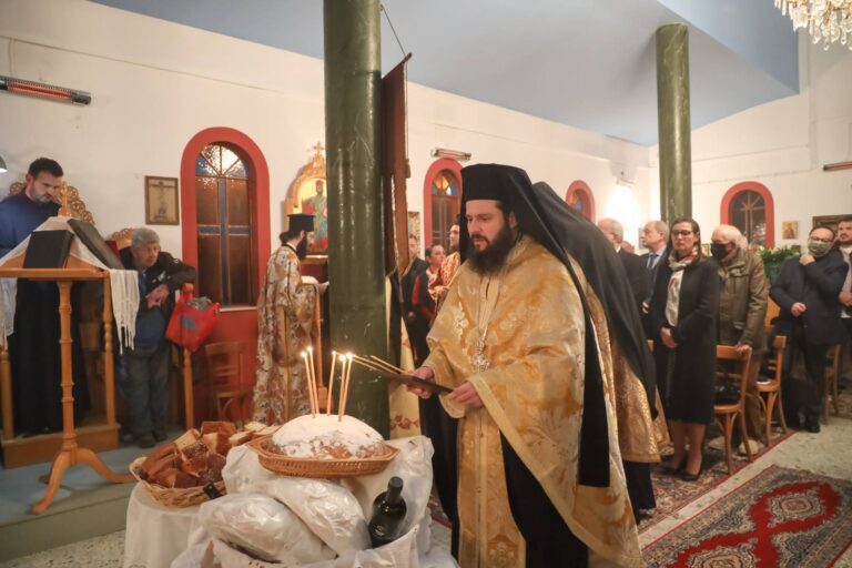 Σε κλίμα κατάνυξης τελέσθηκε ο Μέγας Αρχιερατικός Πανηγυρικός εσπερινός του Αγίου Βασιλείου Αρχιεπισκόπου Καισαρείας