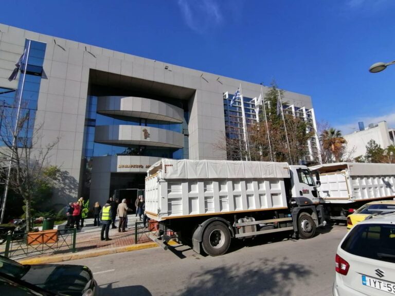 10 φορτηγά με πολύτιμα αγαθά, η ανθρωπιστική βοήθεια που στέλνουν οι Μαρουσιώτες στους σεισμόπληκτους Τουρκίας και Συρίας