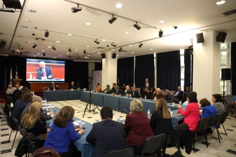 Συνέντευξη Τύπου με αφορμή την ανακοίνωση της υποψηφιότητας του έδωσε Δήμαρχος Αμαρουσίου Θ. Αμπατζόγλου