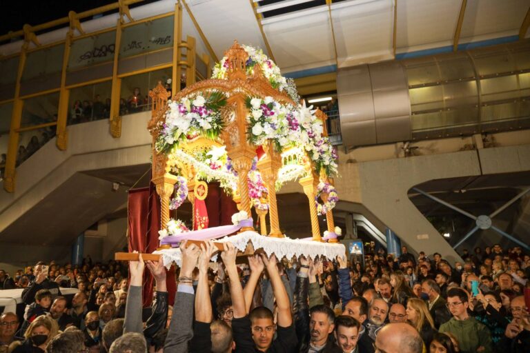 Μαρούσι: Περιφορά του Επιταφίου του Ιερού Ναού Κοιμήσεως Θεοτόκου