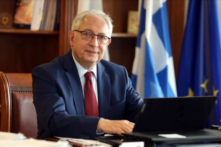 Απαραίτητη η ανανέωση της ομάδας διοίκησης Αμπατζόγλου
