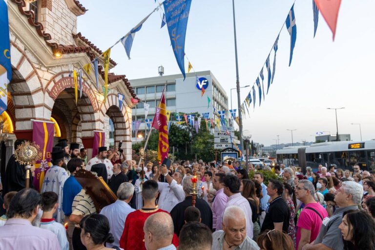 Πλήθος κόσμου στον εορτασμό του Ιερού Ναού της Παναγίας των Βλαχερνών στον Παράδεισο Αμαρουσίου