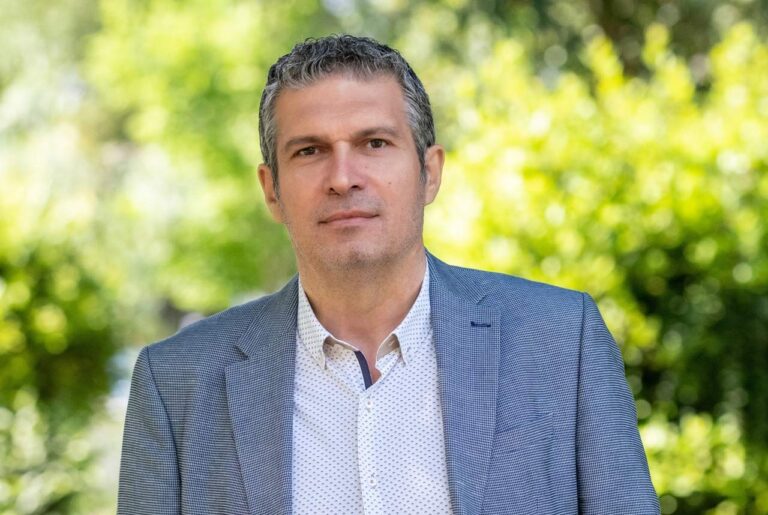 Νίκος Πέππας. Η δυναμική υποψηφιότητα του ανθρώπου που άλλαξε τα πολιτιστικά δρώμενα στο Μαρουσι