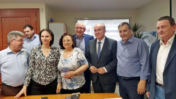 Με τον Αναπληρωτή Υπουργό Εθνικής Οικονομίας και Οικονομικών Νίκο Παπαθανάση συναντήθηκε ο Δήμαρχος Αμαρουσίου