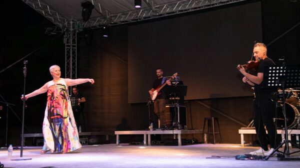 Φεστιβάλ Δήμου Αμαρουσίου 2024: Η Μελίνα Κανά και ο Αλέξανδρος Κτιστάκης διασκέδασαν το κοινό