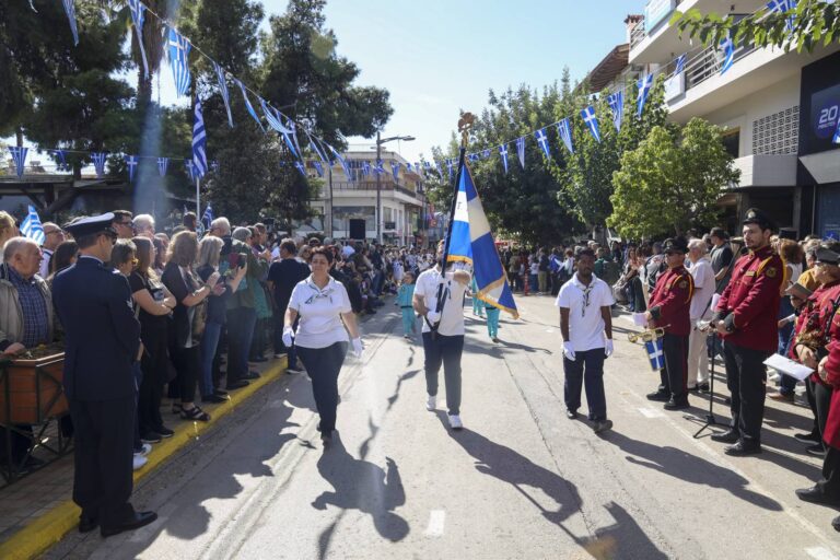 Το Μαρούσι σημαιοστολισμένο τίμησε την Εθνική Επέτειο της 28ης Οκτωβρίου