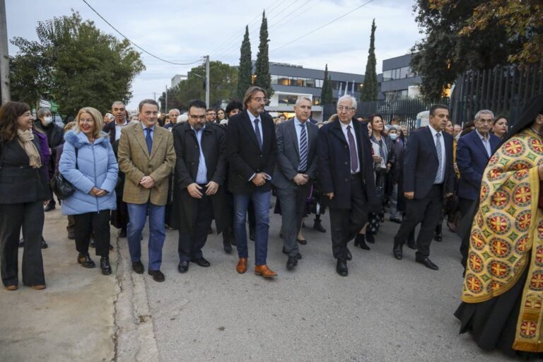 Αγίος Ελευθέριος  Αμαρουσίου:Η  λαμπρή πανηγυρική λιτάνευση της εικόνας του