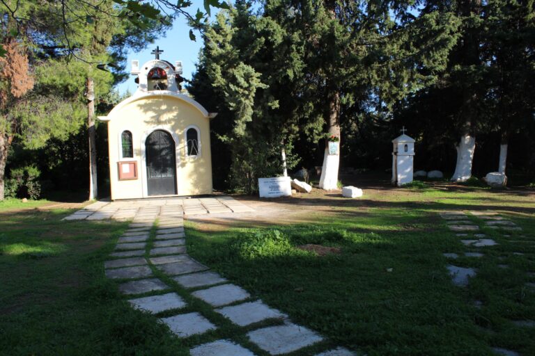 Μαρούσι-εορτάζει σήμερα το παρεκκλήσι του Αγίου Ιωάννη του Προδρόμου δίπλα στο ΚΑΤ